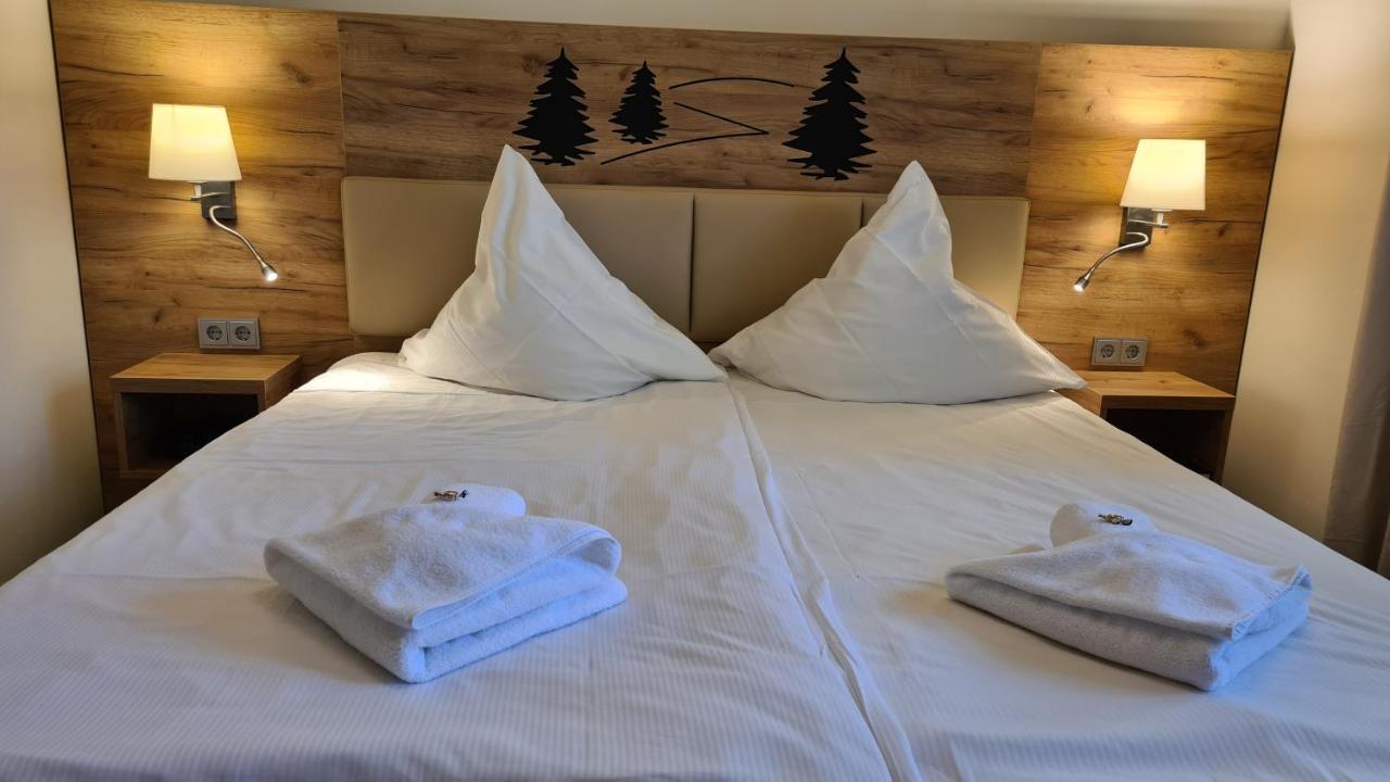 Hotel Am Wald B&B Michendorf Ngoại thất bức ảnh